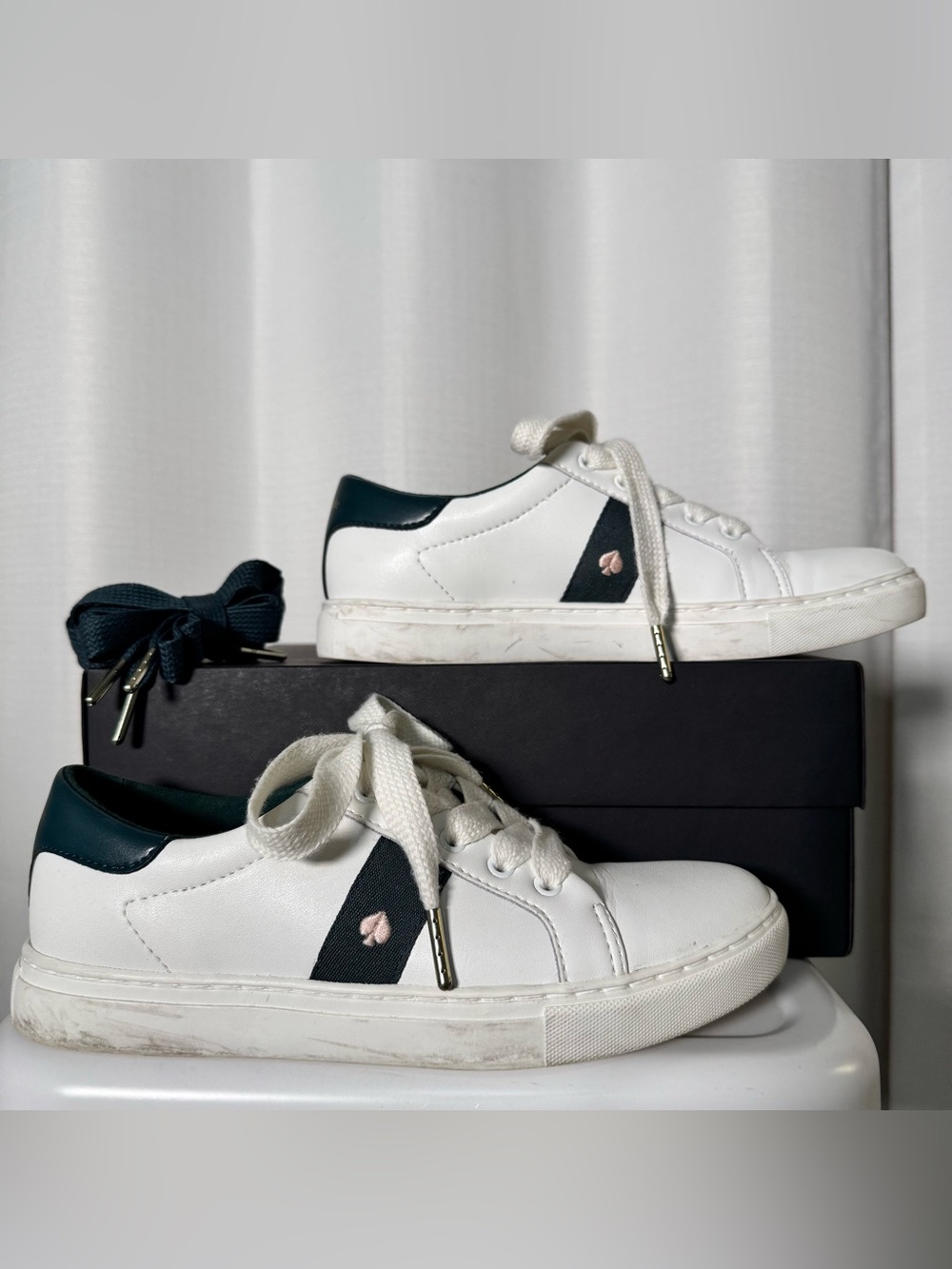 Kate Spade Iggy White Leather Low-Top Sneakers with Dark Green Accent